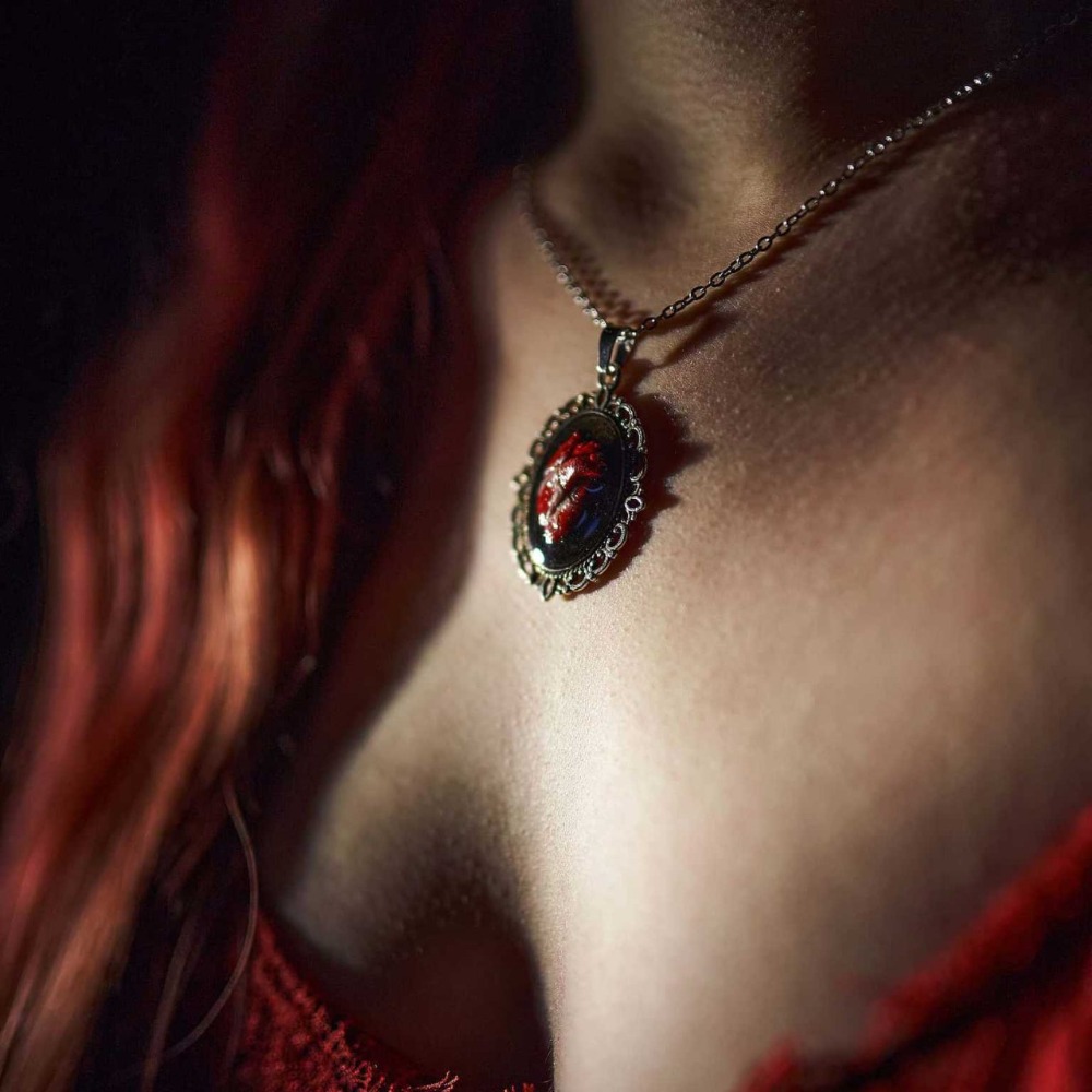 Terror sangriento que disminuy - Women'S Vampire Accessories reseña y precio