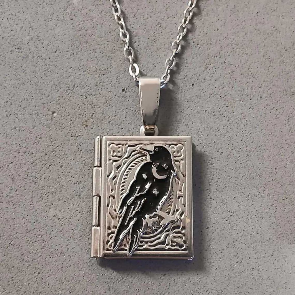 Collar con colgante de caja de - Women'S Vampire Accessories reseña y precio